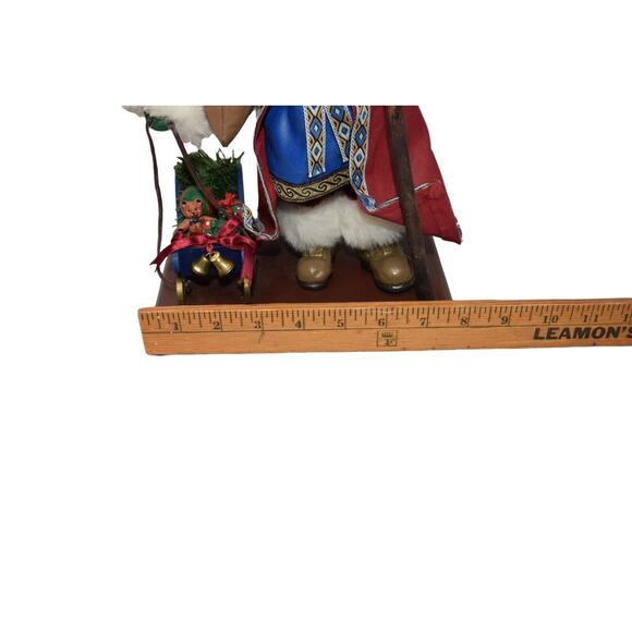 Santa's From Around the World Russian 1995 13 Inch Table Top Decoration - Picture 11 of 11